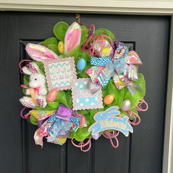 All Bunnies Welcome Door Wreath - Picture 6 of 13